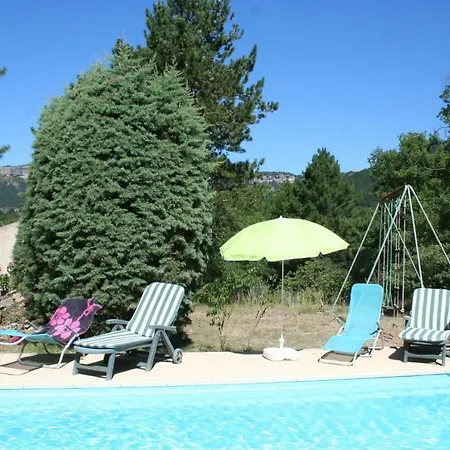 Les Rochers Bed & Breakfast Saint-Etienne-de-Gourgas