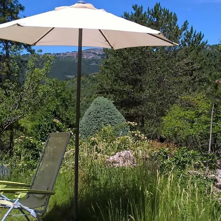 Les Rochers Bed & Breakfast
