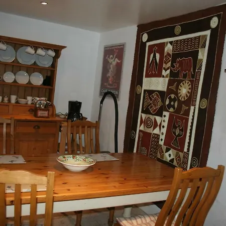 Bed & Breakfast Les Rochers Saint-Etienne-de-Gourgas